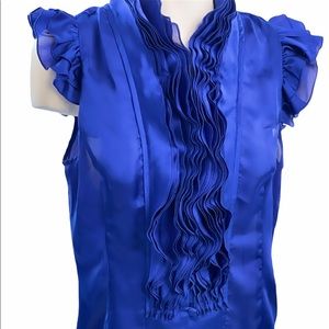 Petite Lapis satin sleeveless and ruffled blouse!